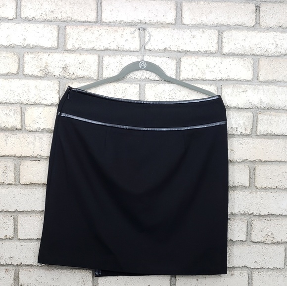 Black Mini Skirt - Picture 2 of 3